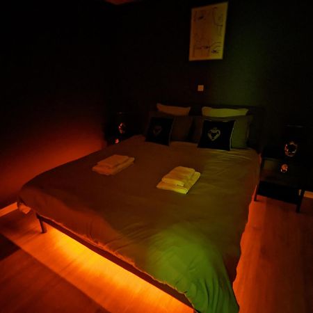 Suite Romantique Jacuzzi Мулин Екстериор снимка